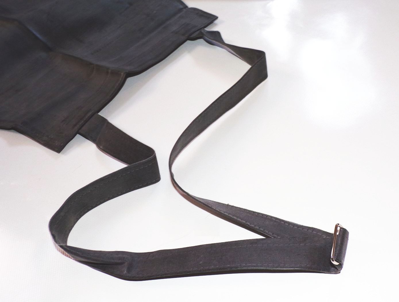 Alte Gummi Schürze Arbeitsschutz Grau DDR Vintage Alte Gummi Schürze Arbeitsschutz Grau DDR Vintage