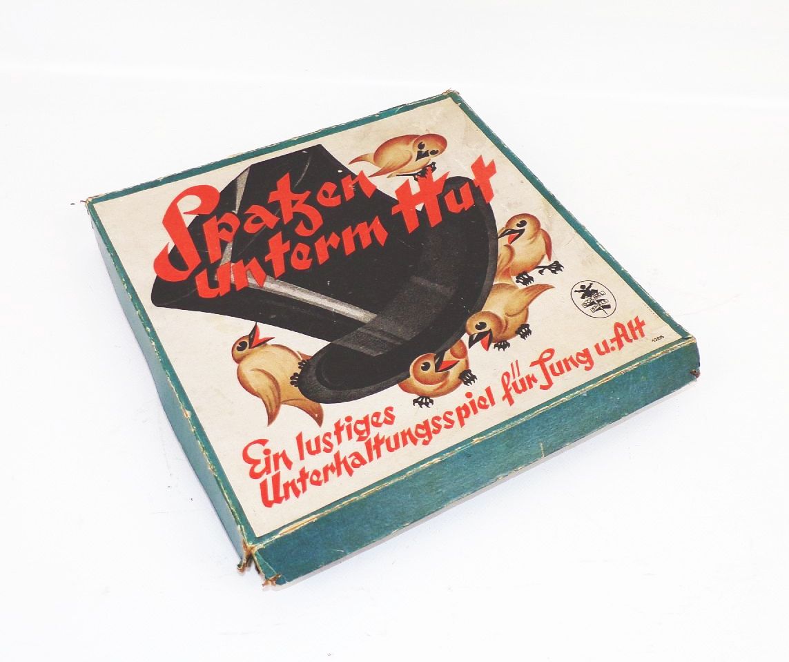 Spatzen unterm Hut Goebel Spiel um 1930 Drehscheibe 
