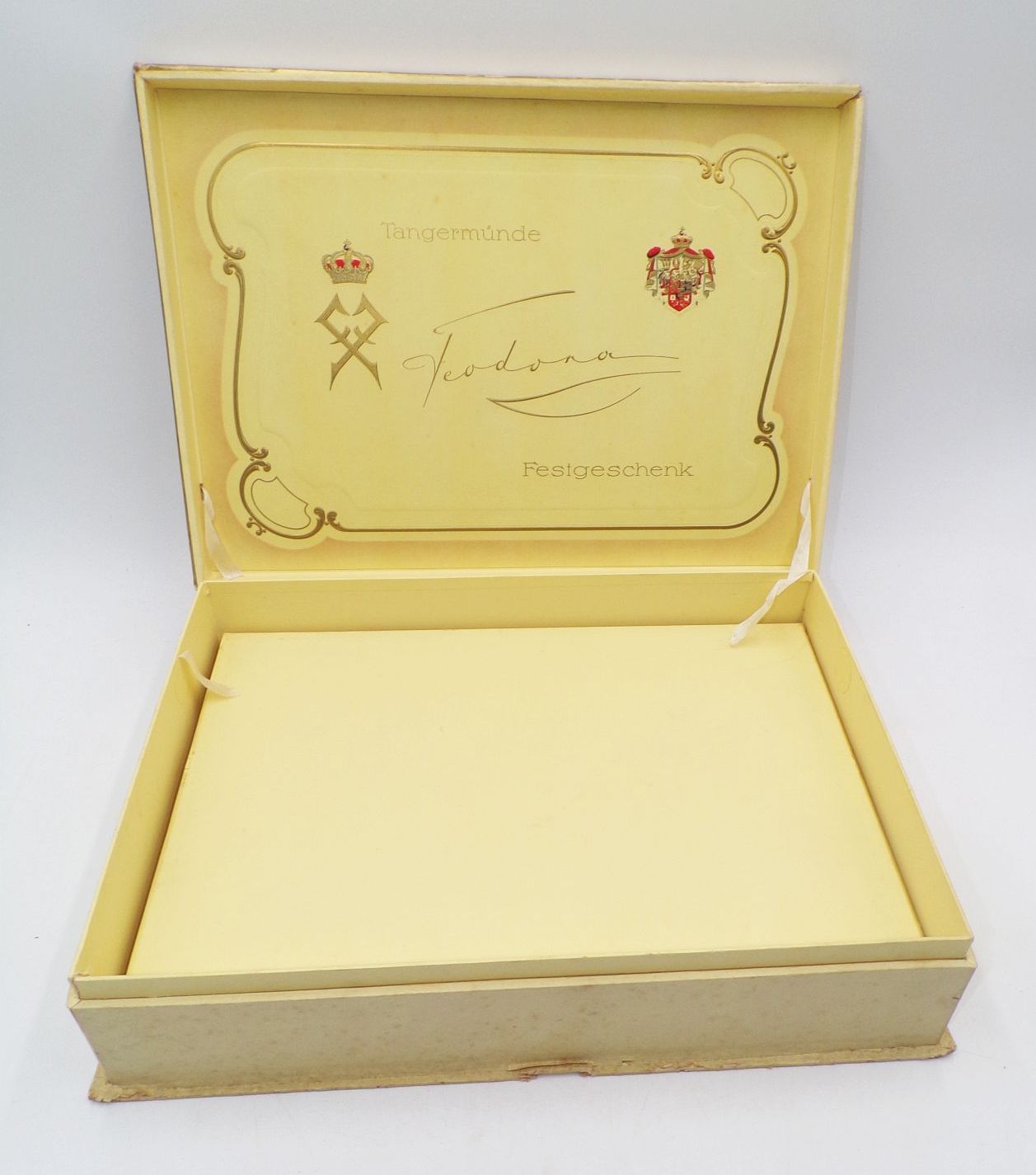 Alte Schaupackung Tangermünde Feodora Festgeschenk 1930er Schokolade Reklame Alte Schaupackung Tangermünde Feodora Festgeschenk 1930er Schokolade Reklame