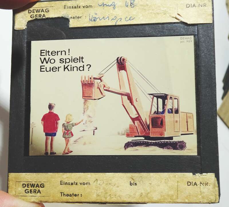 DEWAG Kino Dia 10 Stück Kinder Pädagogik Erziehung Glas Sammler Reklame