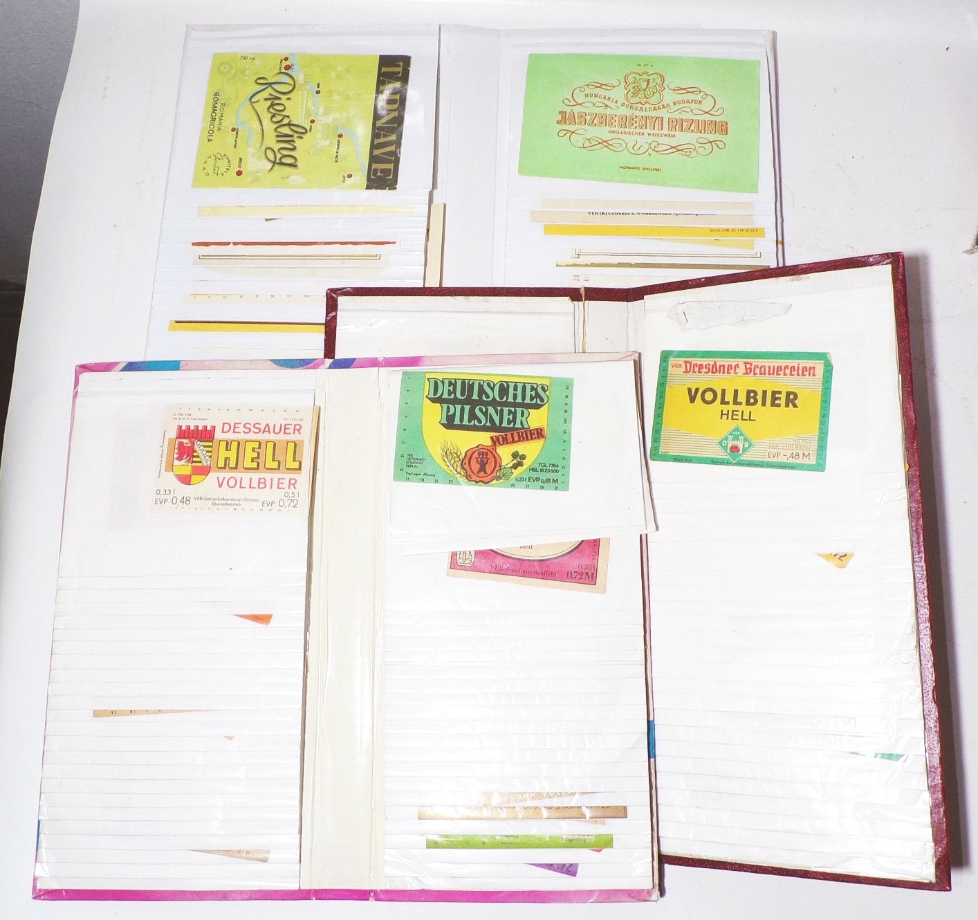 Konvolut alte Bieretiketten und Weinetiketten Konvolut alte Bieretiketten und Weinetiketten