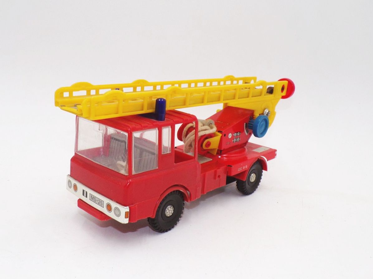 Alte Feuerwehr MS Brandenburg DDR Spielzeug Alte Feuerwehr MS Brandenburg DDR Spielzeug