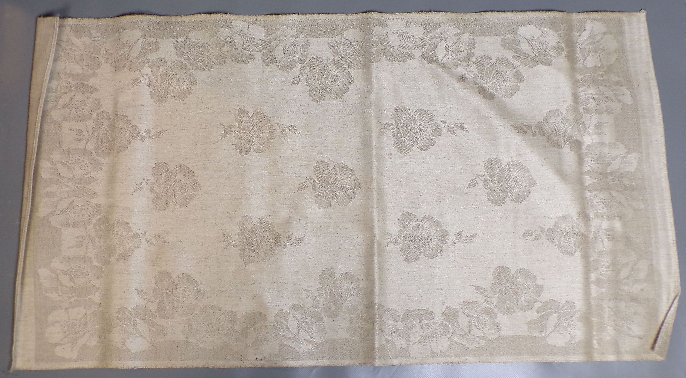 Altes Leinen Damast Geschirrtuch Küchentuch Rosen Dekor 