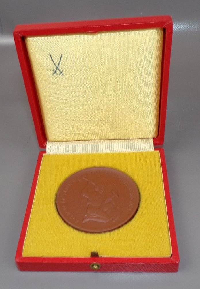 Meissen Medaille Bergbau Sicherheit Verdienstvolle Tätigkeit DDR Etui