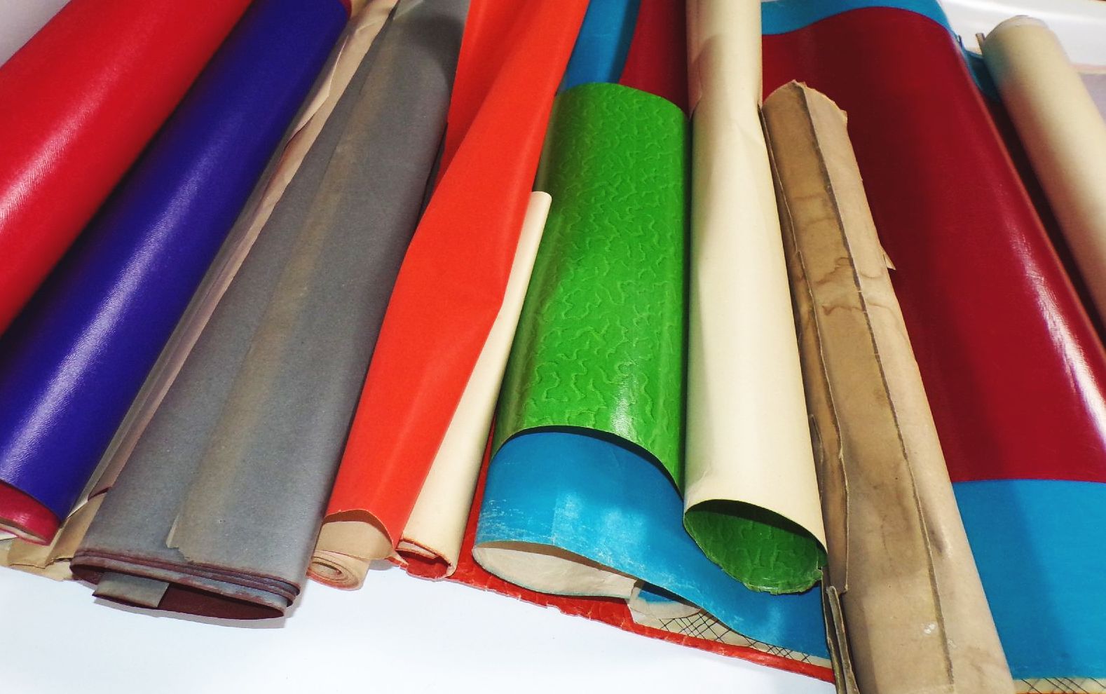 Altes Bastelpapier Buntpapier Pastellfarben 4 kg kräftige Farben Gold Basteln