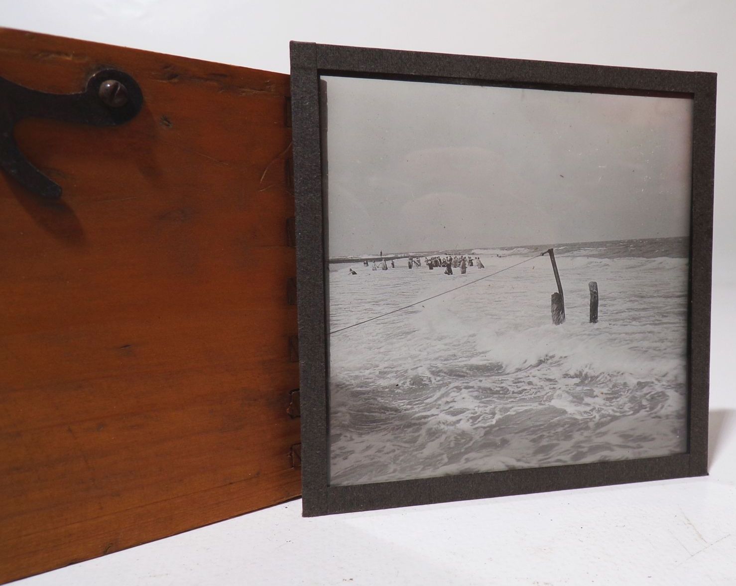 Glasfotos Holzkiste Schaller Stuttgart verzapft alte Reise Fotos