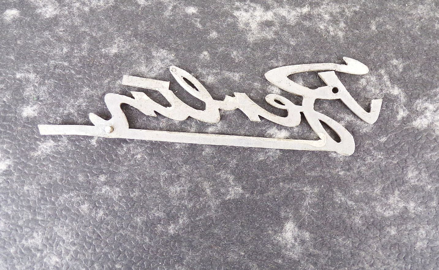 Berlin Schriftzug vom Berliner Roller Oldtimer Motorroller true vintage