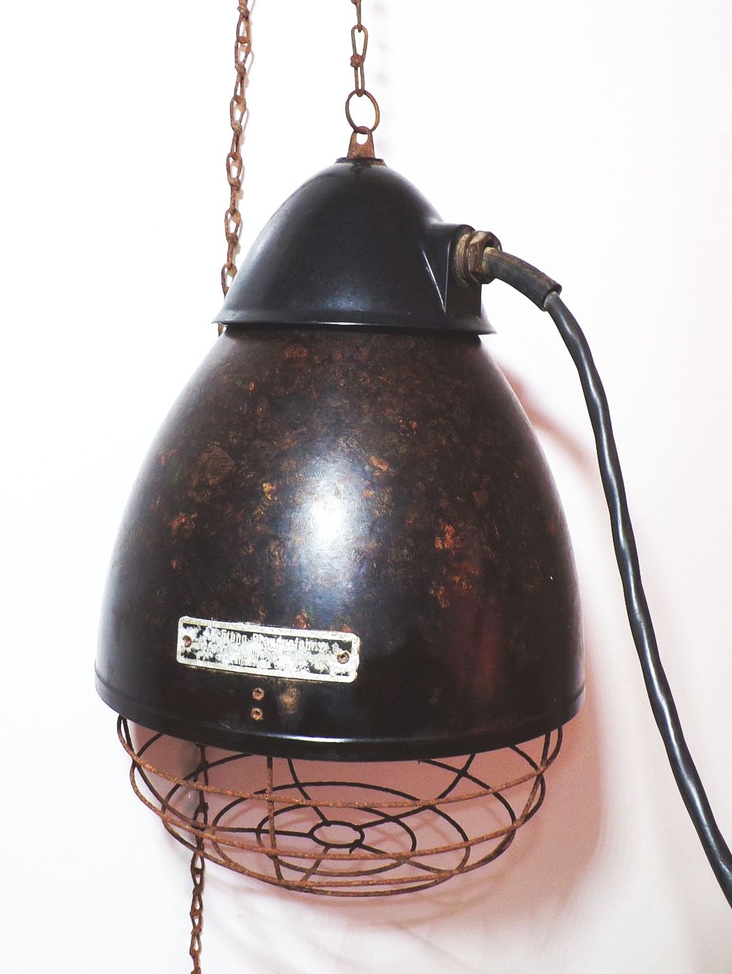 Alte Wärmelampe Strahler Bakelit Gitter Stalllampe industriedesign