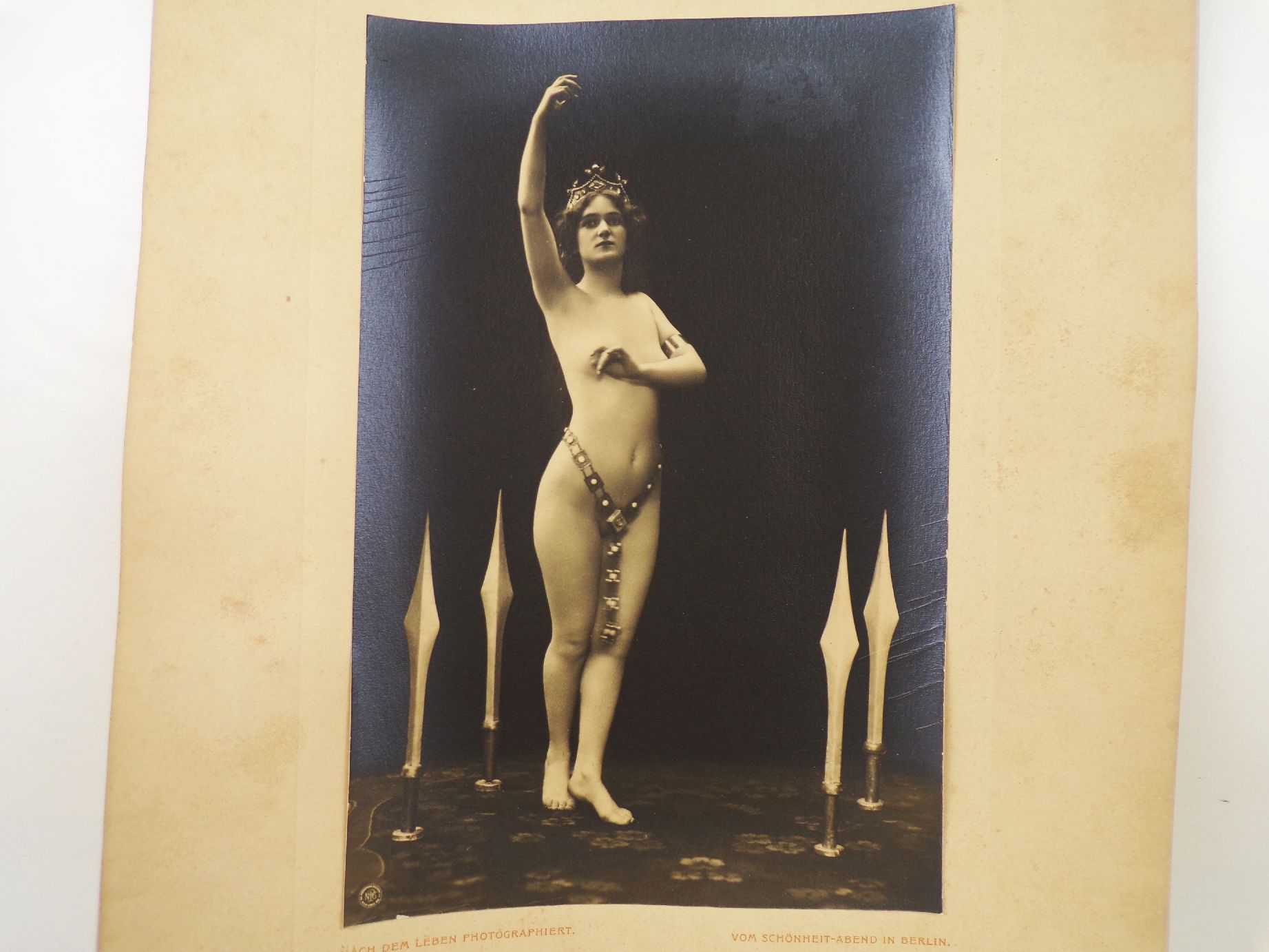 Fotografie Olga Desmond Akt Tänzerin Schwertertanz Nude naked 1908 