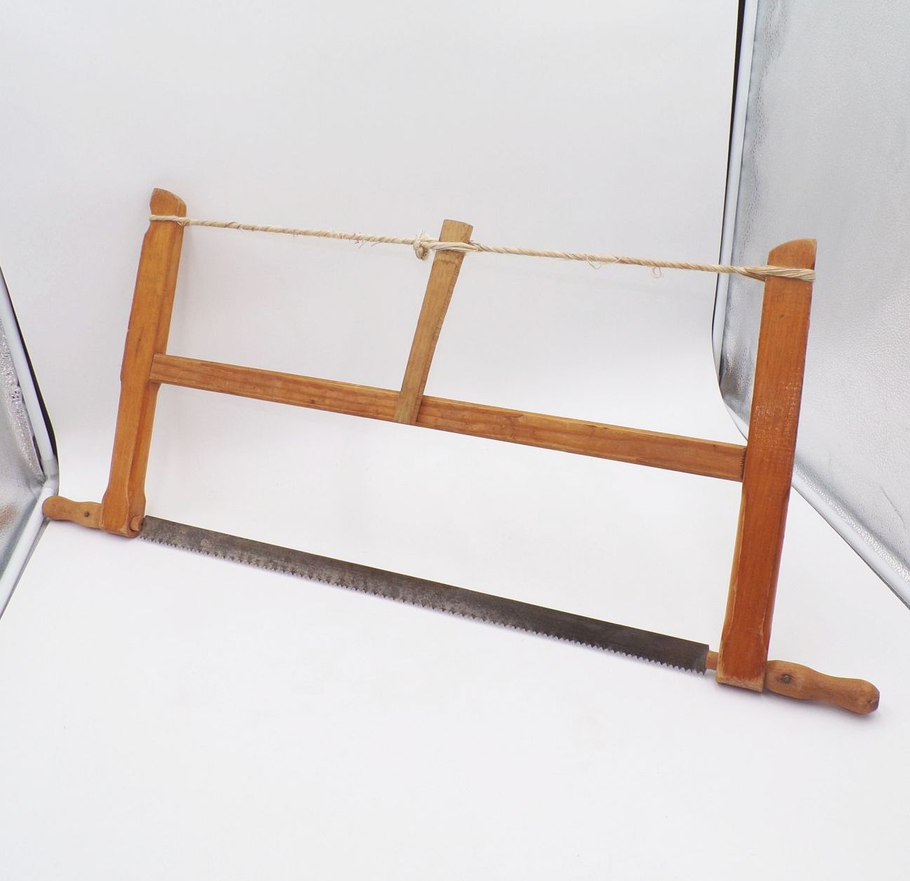 Altes Werkzeug Hobel Schraubstock Säge Bohrer Stemmeisen Tischler Schreiner