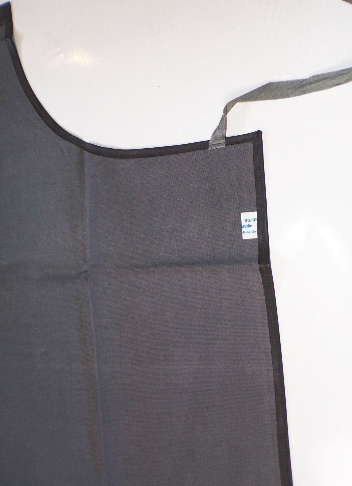 Alte Gummi Schürze Arbeitsschutz Grau DDR Vintage Alte Gummi Schürze Arbeitsschutz Grau DDR Vintage
