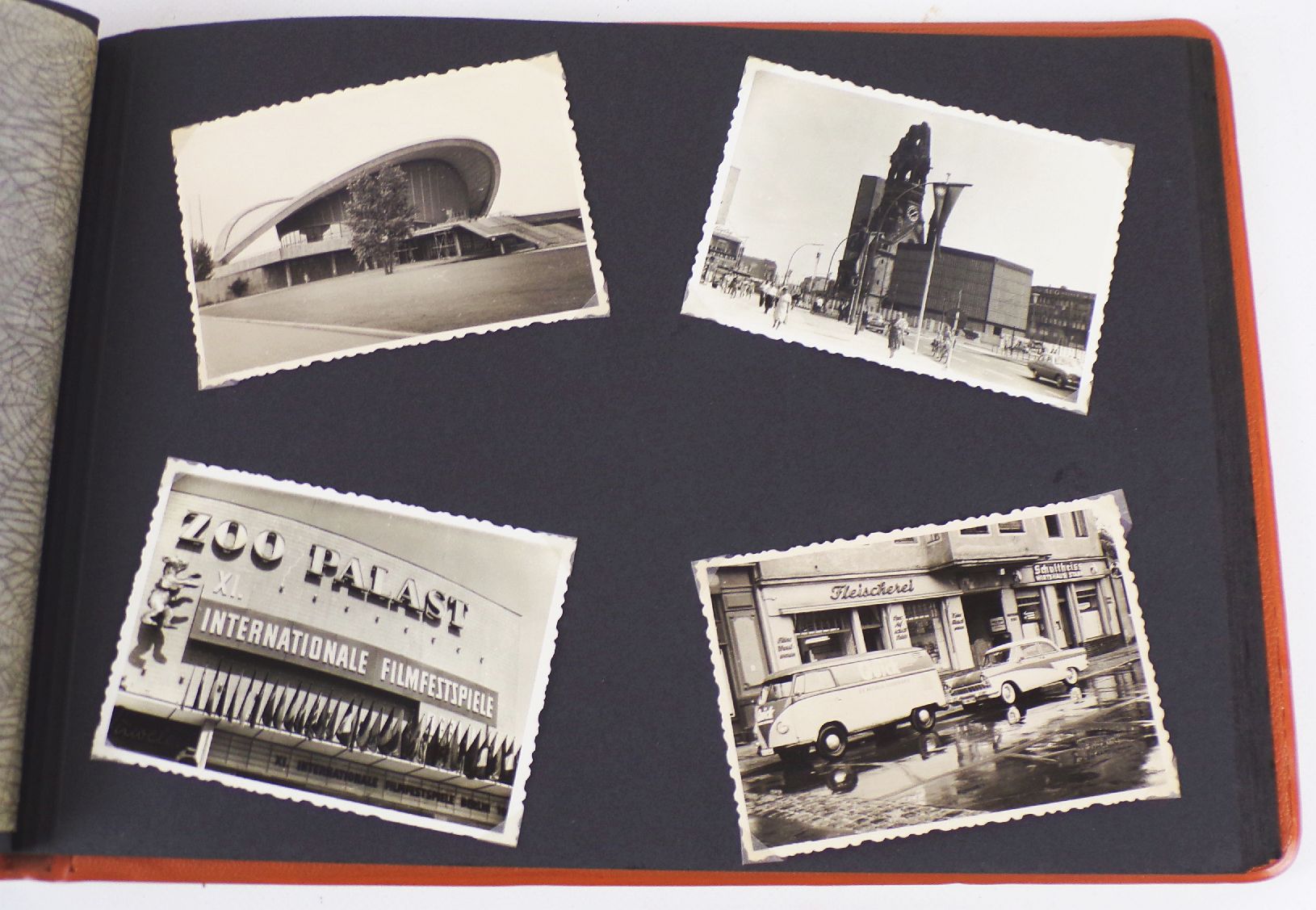 Altes Fotoalbum mit Fotos Urlaub in West Berlin 1950 er Jahre Oldtimer Schaufenster