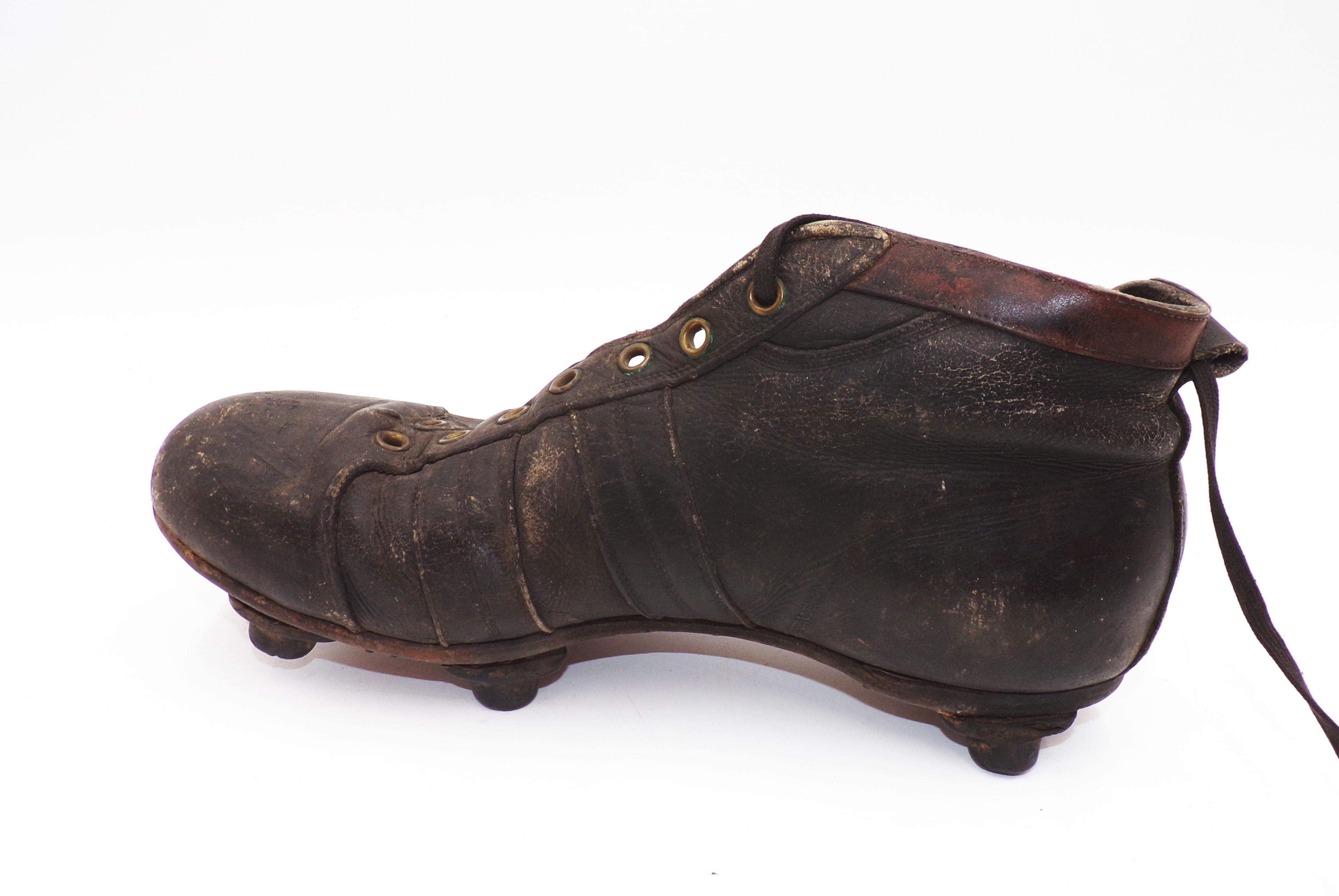Alte Fussballschuhe genagelt Vintage boots Alte Fussballschuhe genagelt Vintage boots