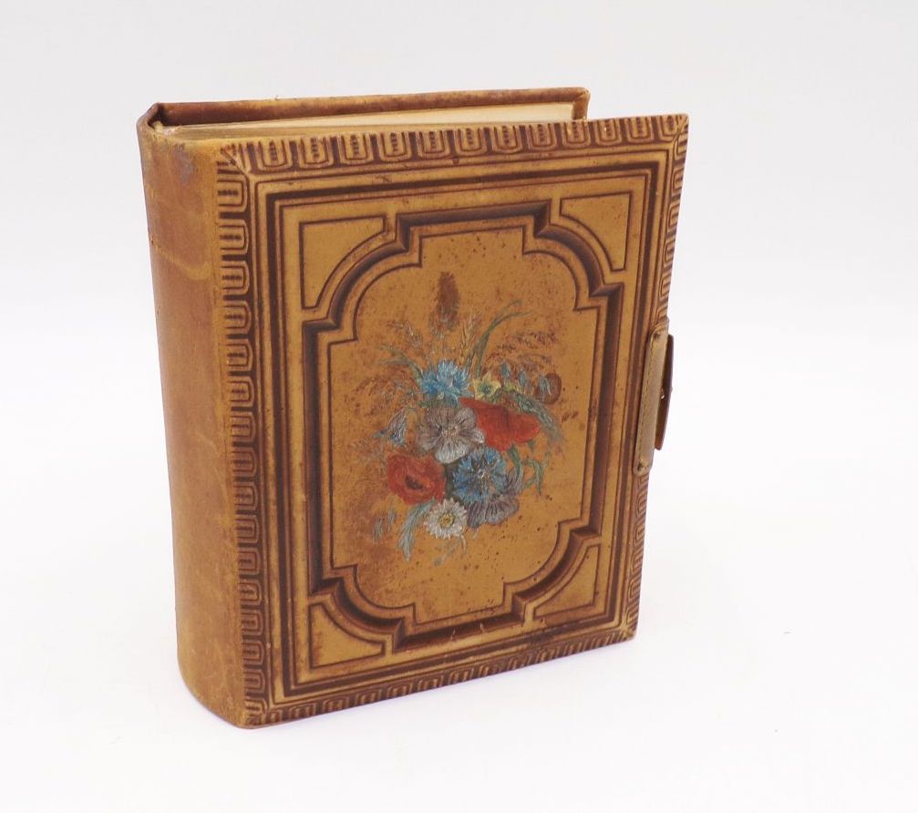 Fotoalbum um 1880 Ledereinband Messing Verschluss Leer 