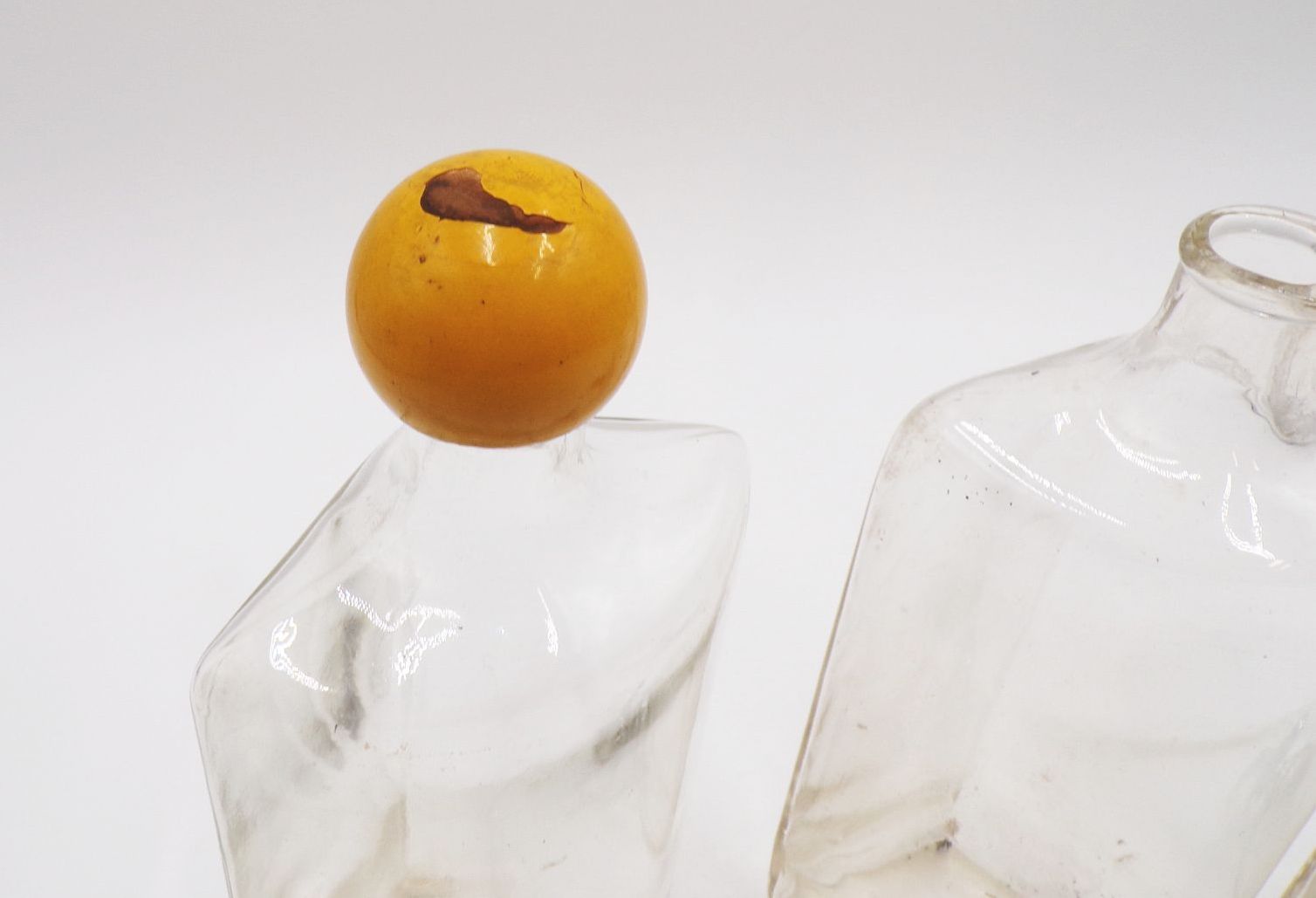 Alte Spender Haarwasser Frisör Barbier Glas 3 Stück Deko