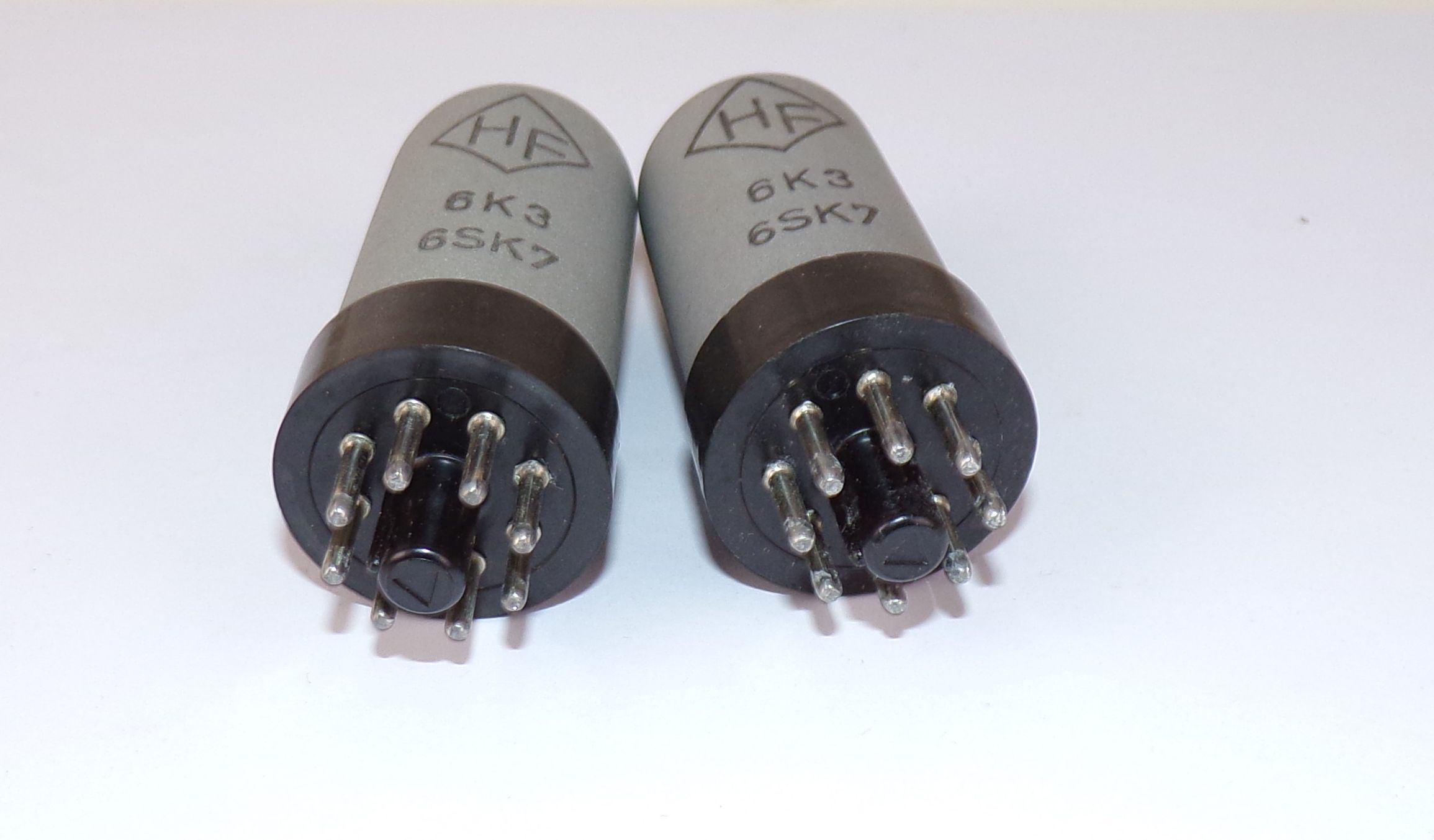 HF Röhre 6SK7 tube NOS unbenutzt 2 Stück HF Röhre 6SK7 tube NOS unbenutzt 2 Stück