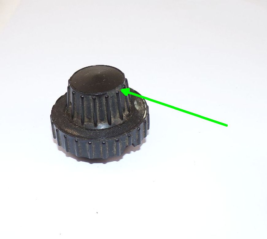 Alte Regler Schalter wohl DDR Autoradio kfz Cockpit 2 Stück 