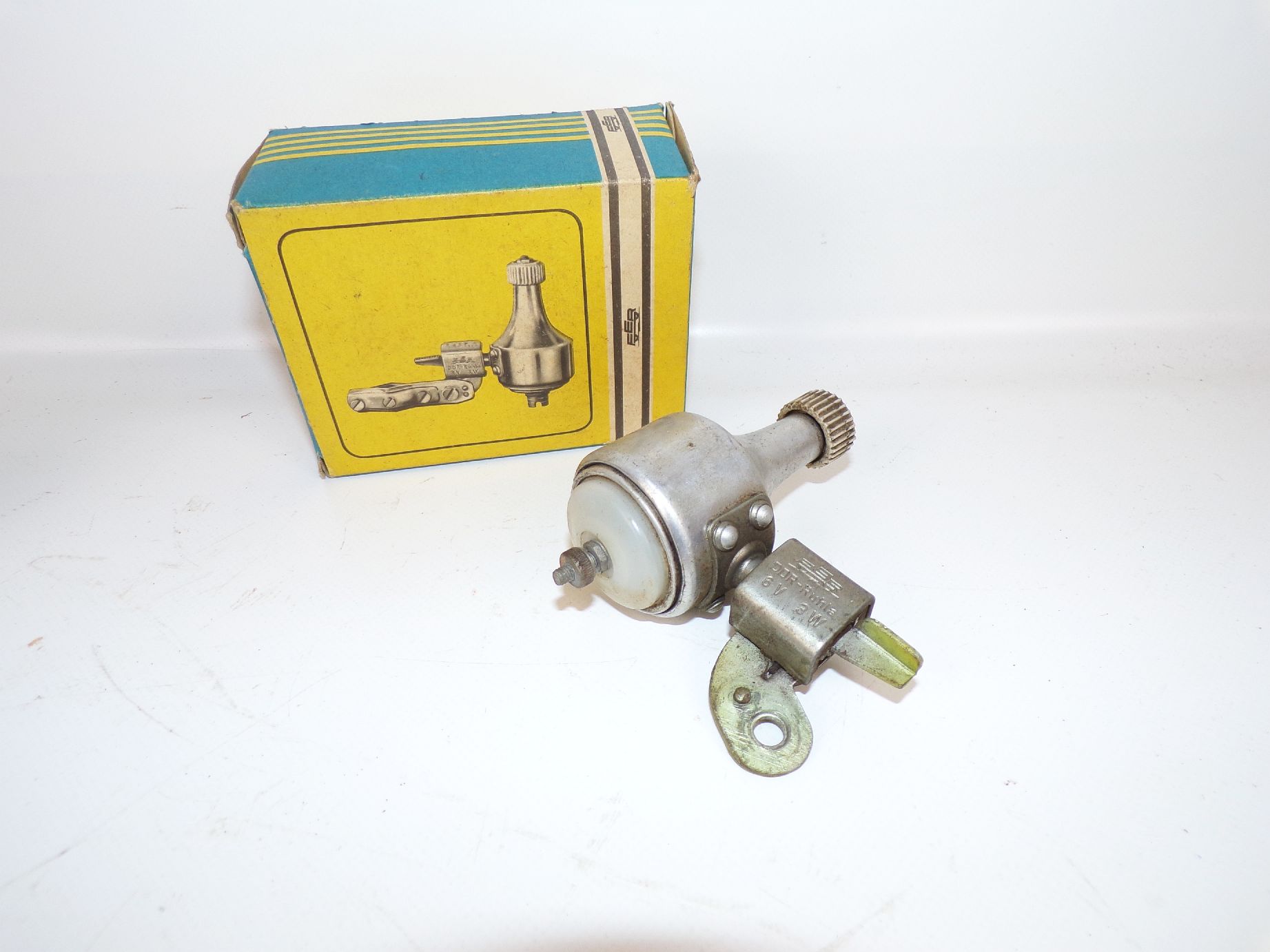 DDR FAHRRAD DYNAMO Fahrraddynamo alte Ausführung FER 6v 3W Bj 64 NOS