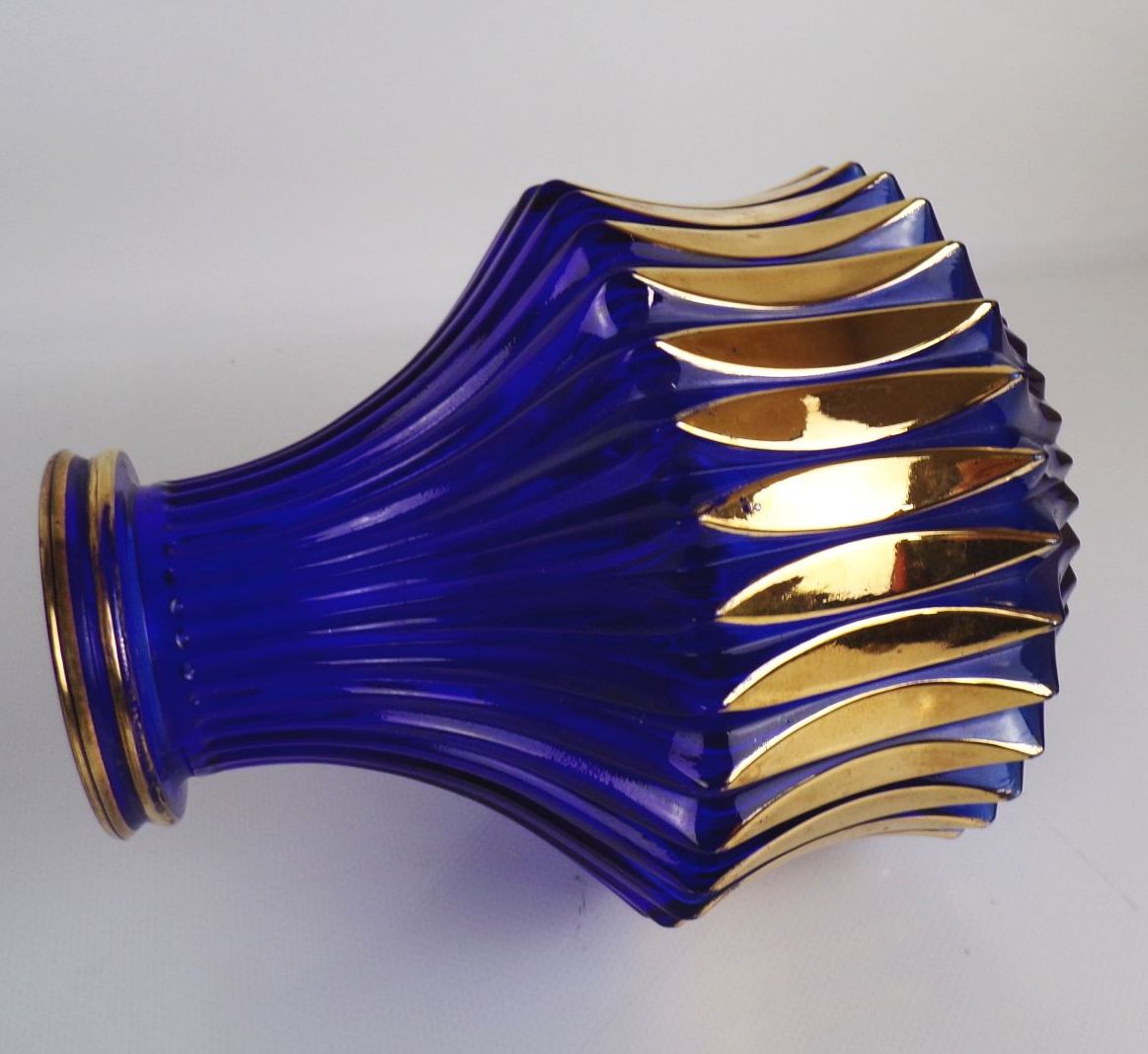 Alte Vase Glas Blau Gold Art Deco Design Pressglas DDR Vintage
