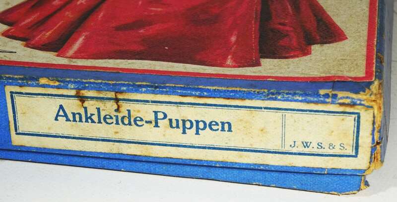 Spear Nürnberg Püppchens Garderobe Anziehpuppe Pappe um 1910