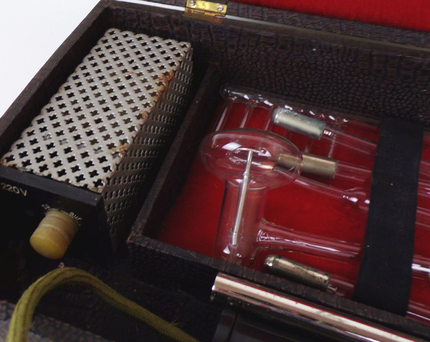 Altes Hochfrequenz Reizstromgerät Strahlenapparat 