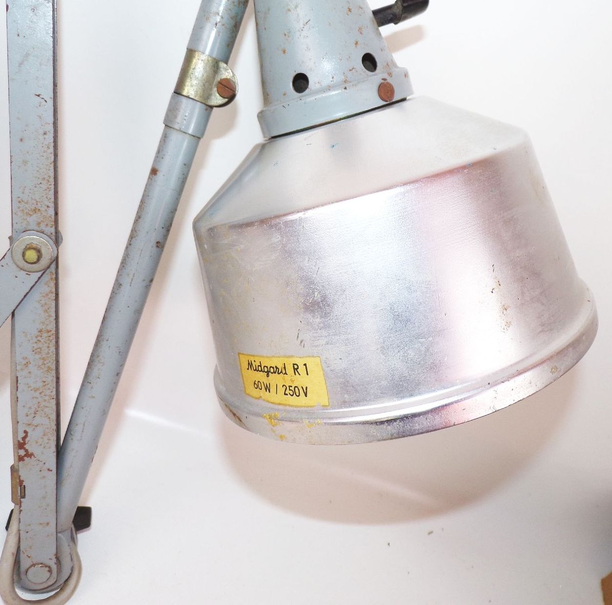 Alte Midgard R1 Scherenlampe Werkstattlampe