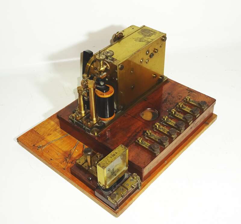 Morsetelegraph W Gurlt Berlin um 1880 Morseapparat Morsegerät Schreibtelegraph 