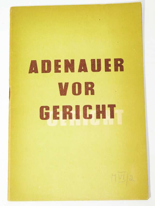 Adenauer von Gericht DDR Propaganda Heft um 1950 
