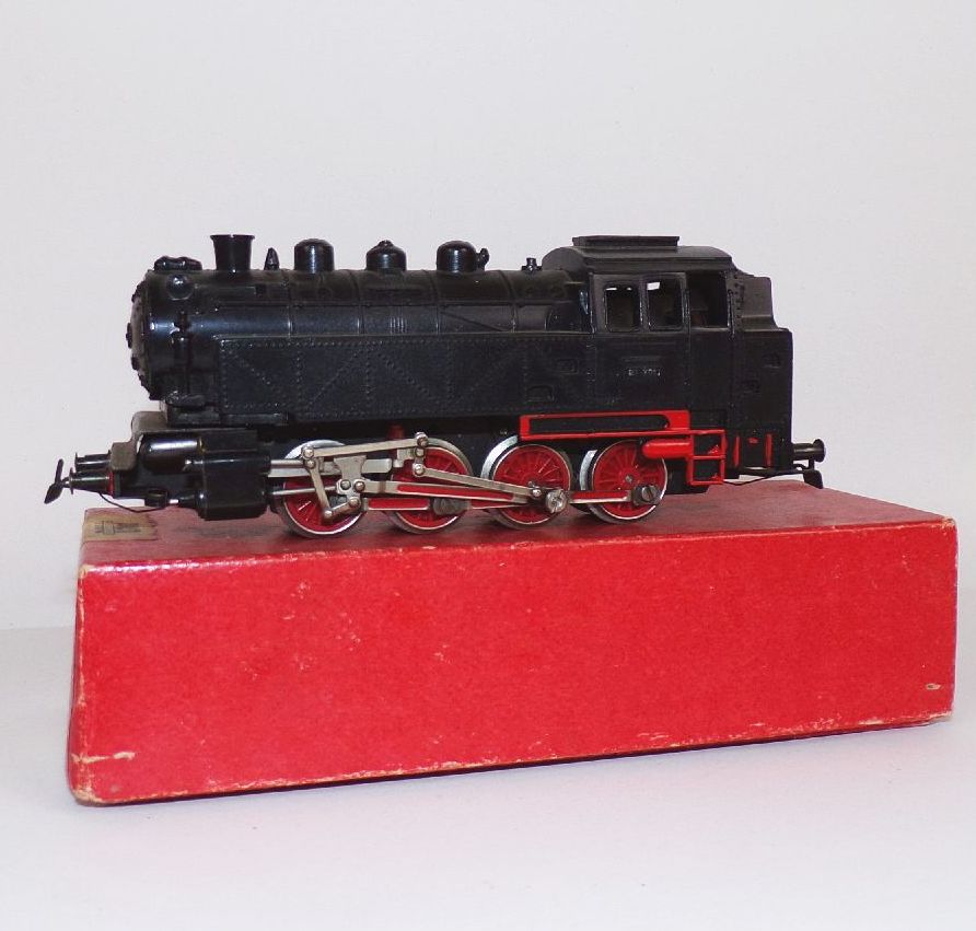 PIKO Güterzuglok BR 81 ME 1701 Spur H0 mit OVP mit Licht 