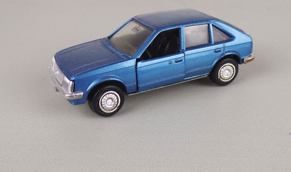 Gama Mini Opel Kadett Limousine 5 Türig Blau Gama Mini Opel Kadett Limousine 5 Türig Blau