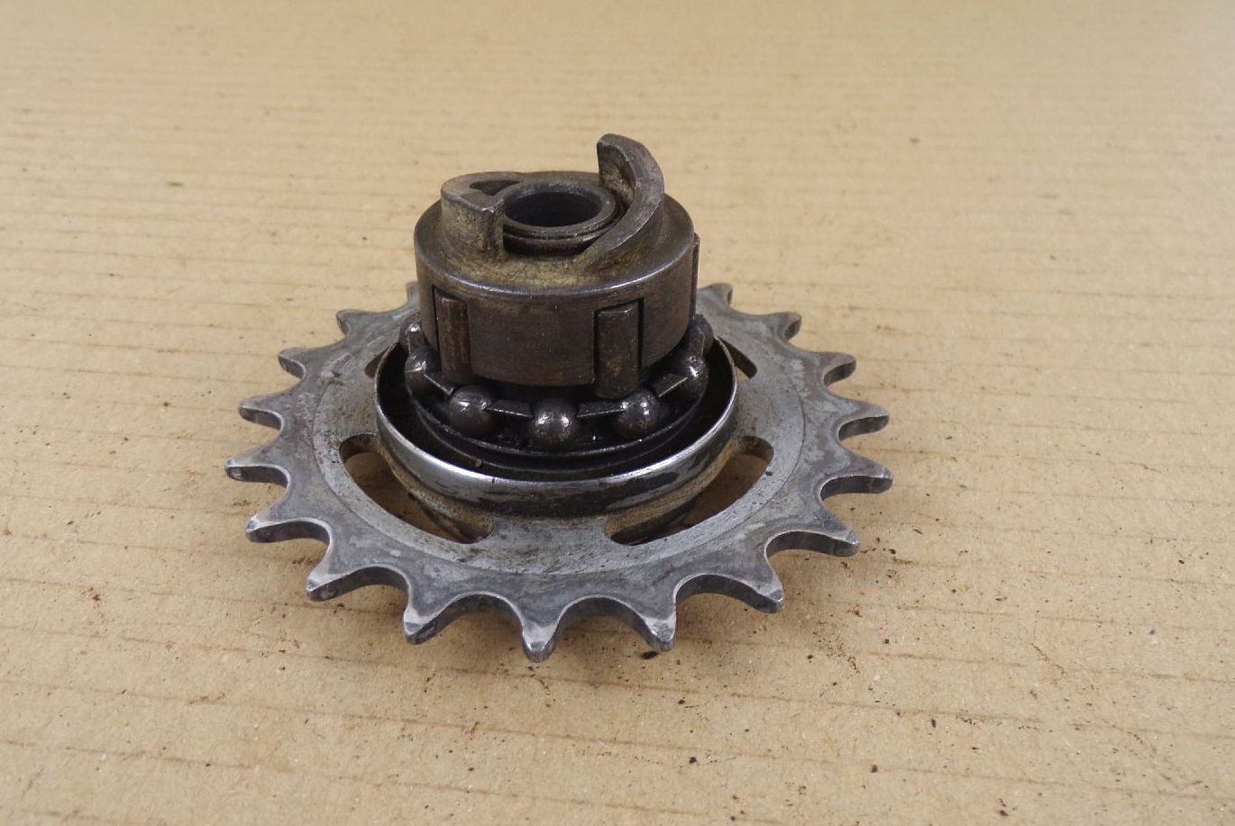 Altes Renak Ritzel 20 Z 1/2`` mit Antreiber Steckkranz Fahrradersatzteil