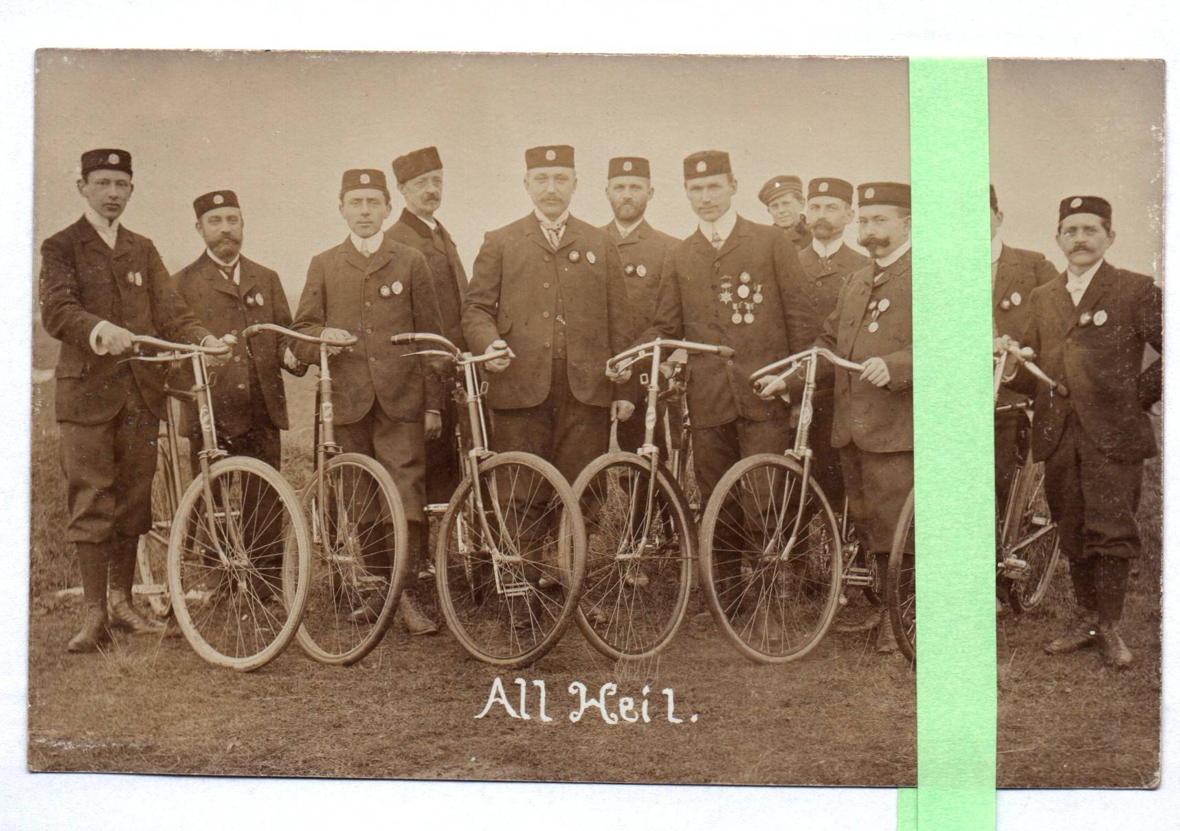 Foto Ak Radfahrerverein Oschatz All Heil um 1910 Fahrräder