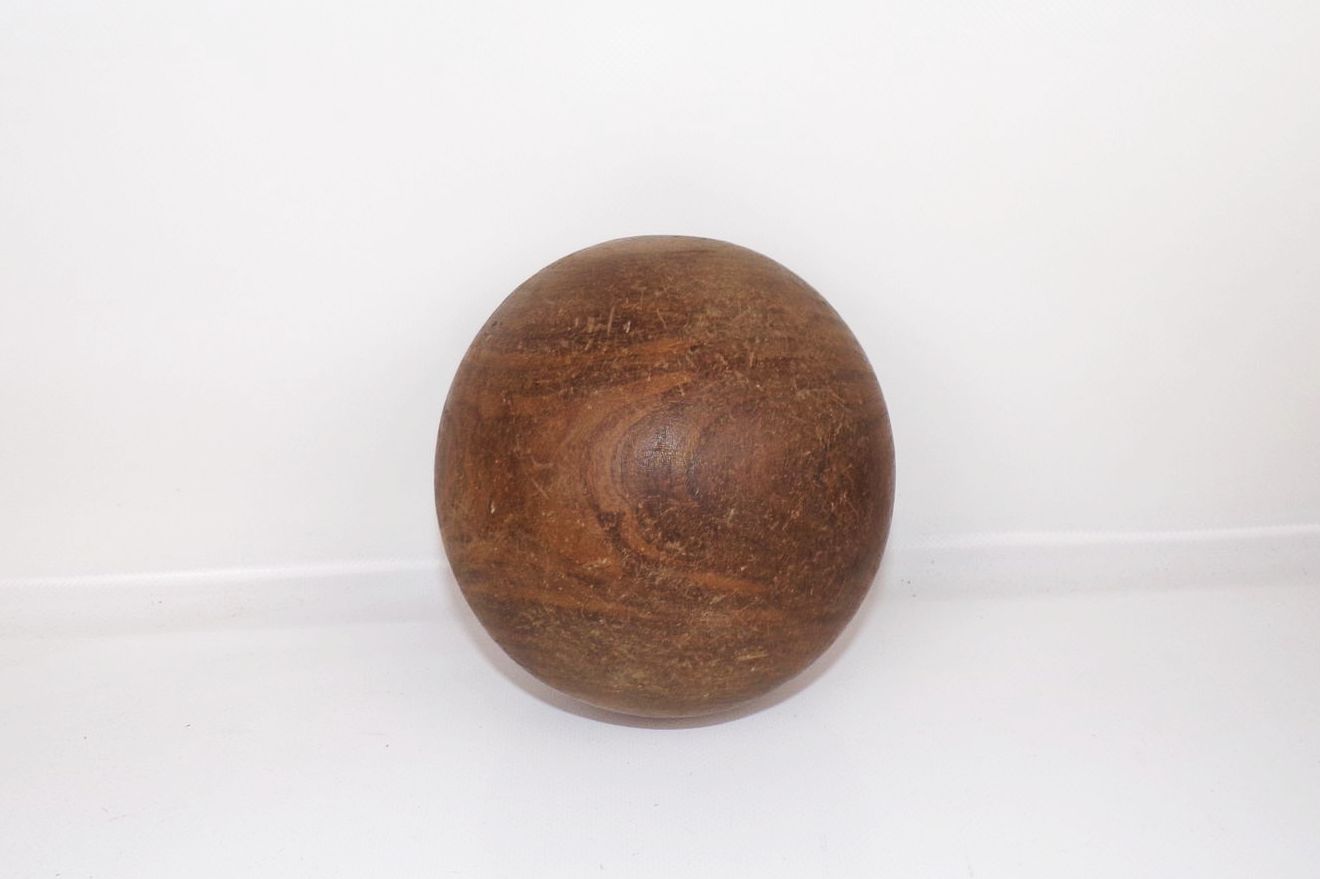 Alte Kegelkugel aus Holz Kugel Vollkugel Loft Deko 