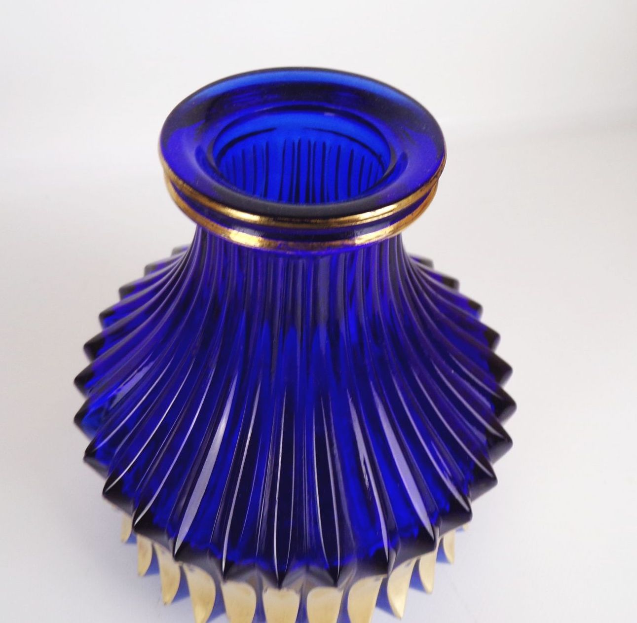 Alte Vase Glas Blau Gold Art Deco Design Pressglas DDR Vintage