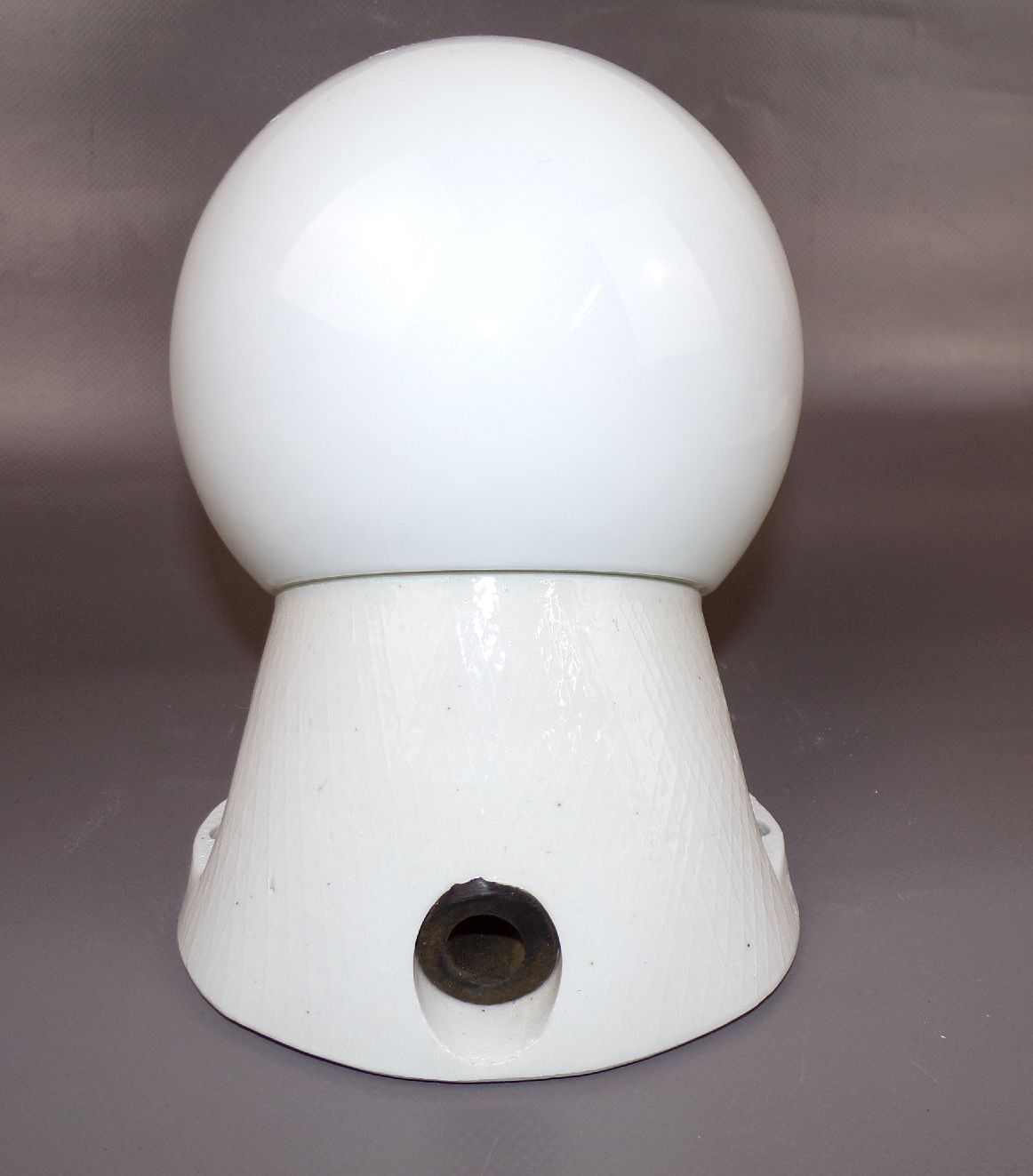 Alte Kellerleuchte schräg Weiss E27 Glas Keramik Deckenleuchte Loft Industrie