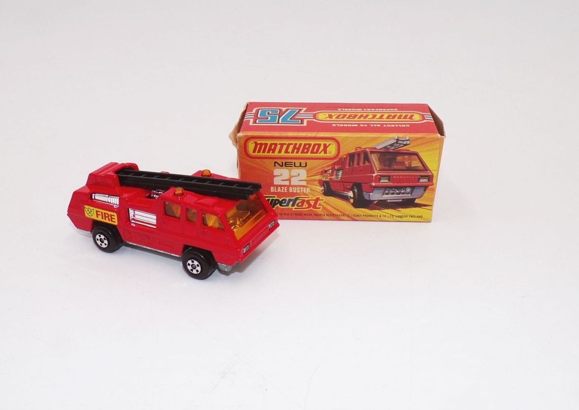 Matchbox No 22 Blaze Buster Modellauto Originalkarton 