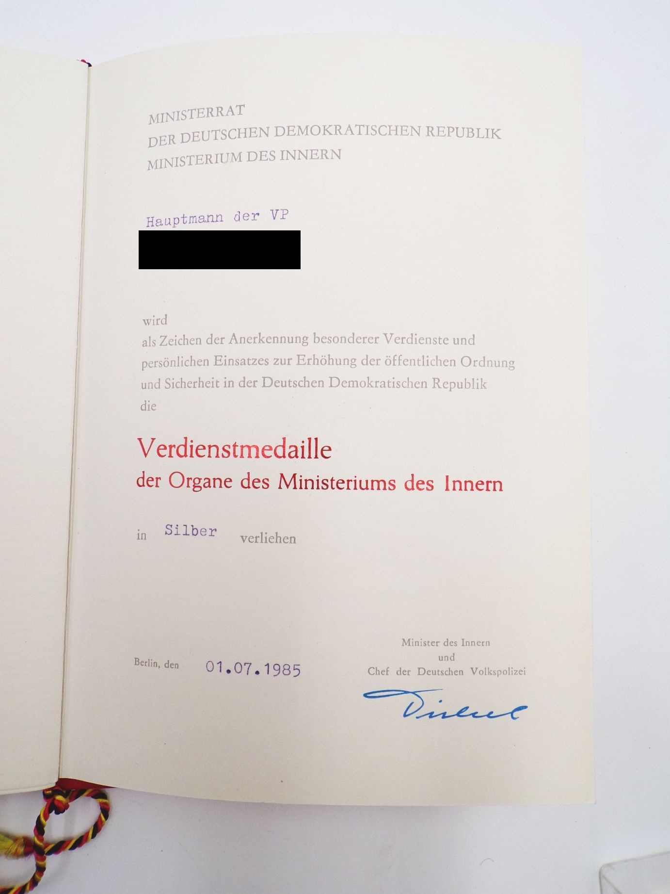 Nachlass Hauptmann der K Polizei DDR Abzeichen Urkunden Nachlass Hauptmann der K Polizei DDR Abzeichen Urkunden