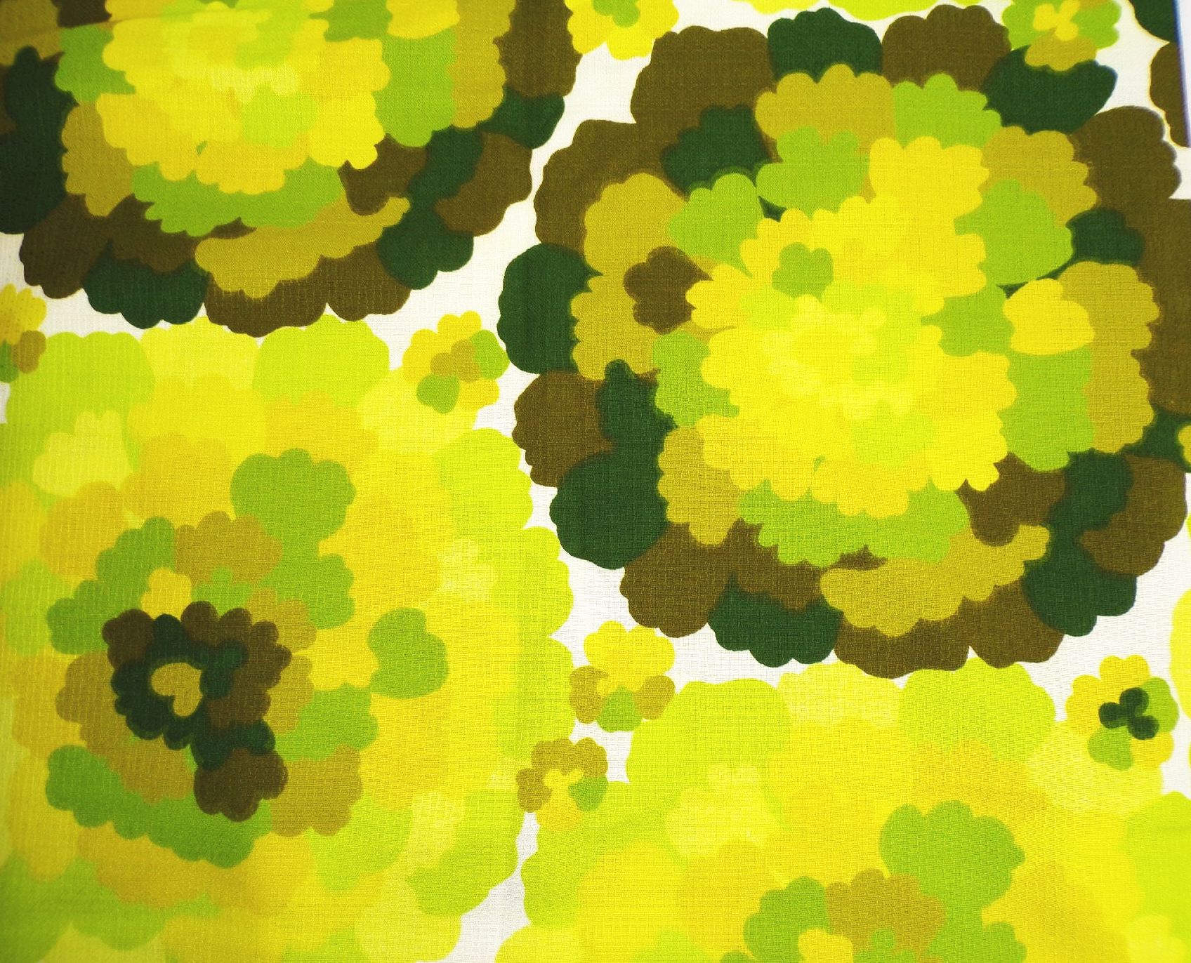 Alter Stoff Grün Blumen Flower Power Hippie Retro DDR Gardinenstoff