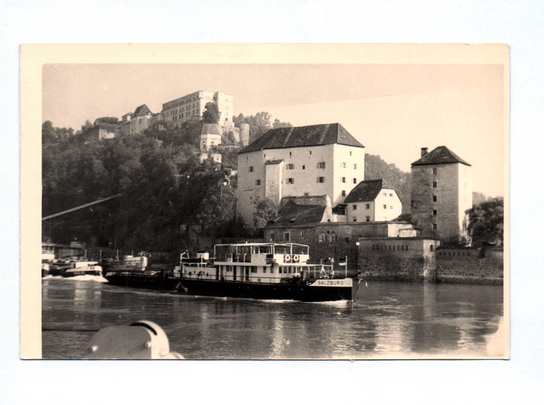 2x Foto Donauschleppe in Passau 1957 Juli