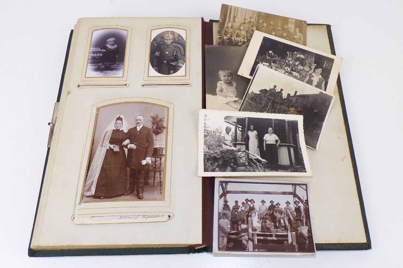 Jugendstil Fotoalbum Kabinettfotos Carte de Visite Fotos um 1900 Jugendstil Fotoalbum Kabinettfotos Carte de Visite Fotos um 1900