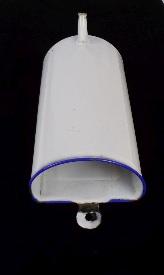 Alter Einlauf Behälter Email Pflanzgefäß Weiß blau