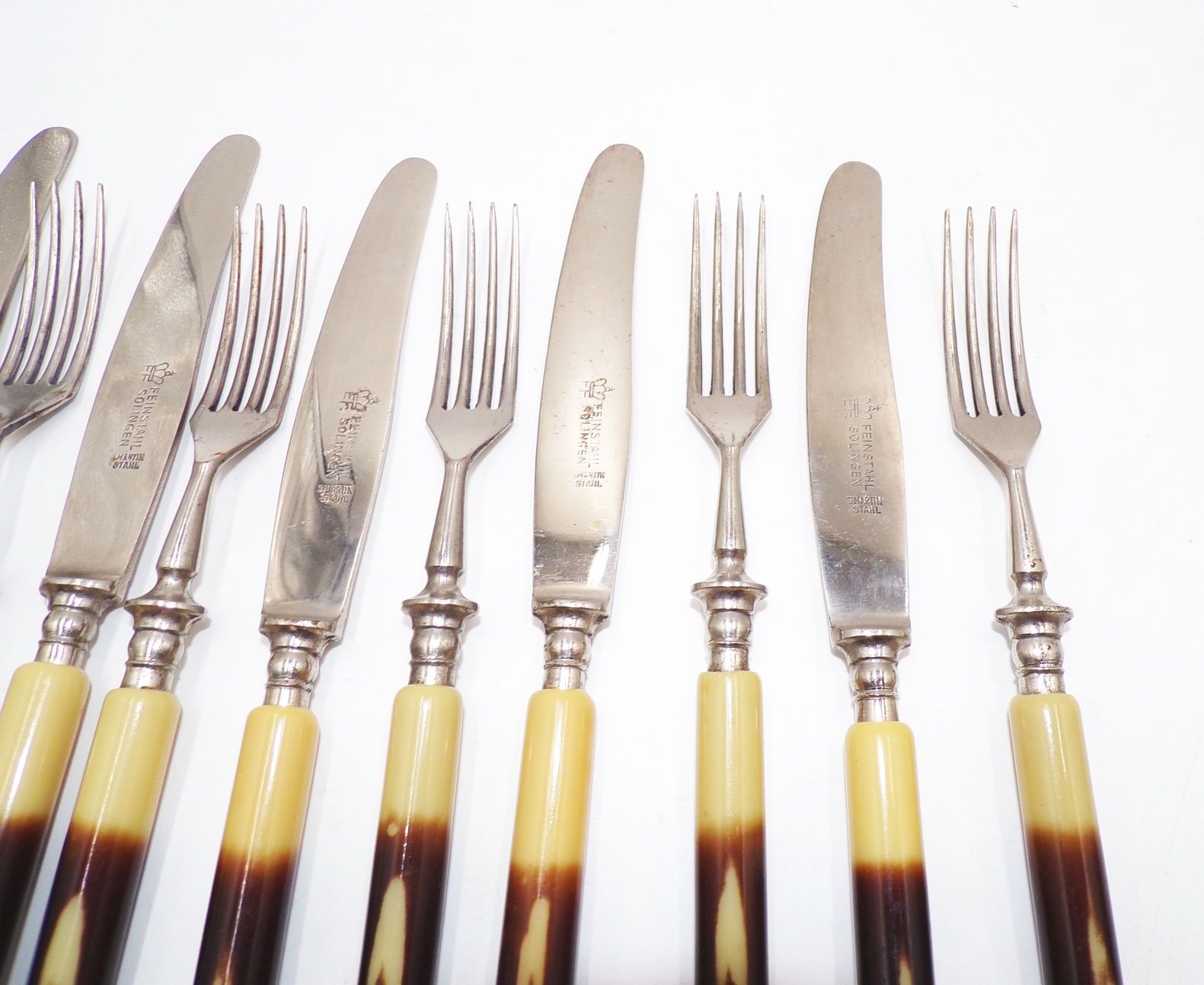 Altes Besteck Martin Solingen 12 Teile Messer Gabeln Antik Altes Besteck Martin Solingen 12 Teile Messer Gabeln Antik
