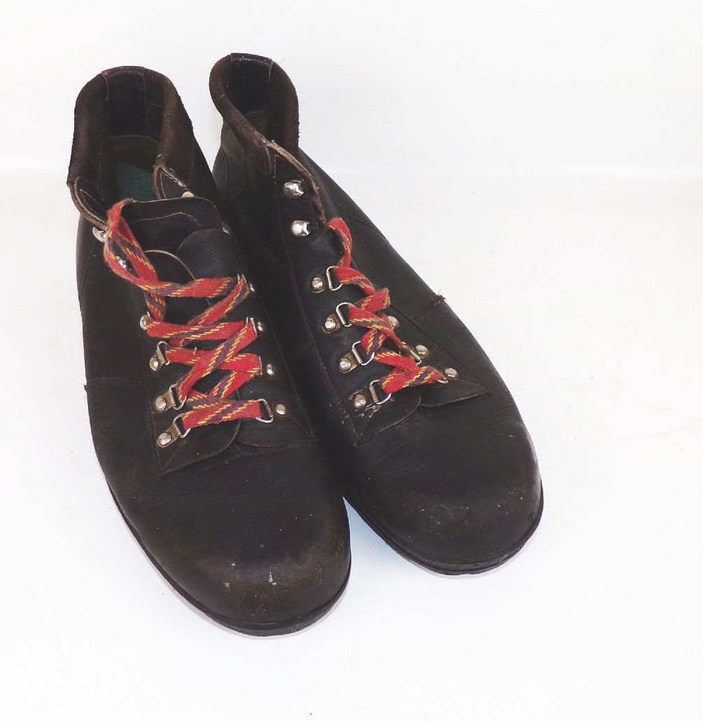 Tourist Schuhe Bergsteiger Schuhe Größe 42 schwarz Lederschuhe Wanderschuhe