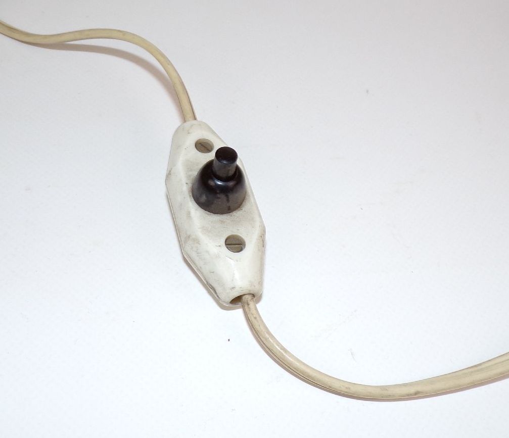 Vintage Tütenlampe Dreibein Kleine Tischleuchte Grün E27 Retro Look 