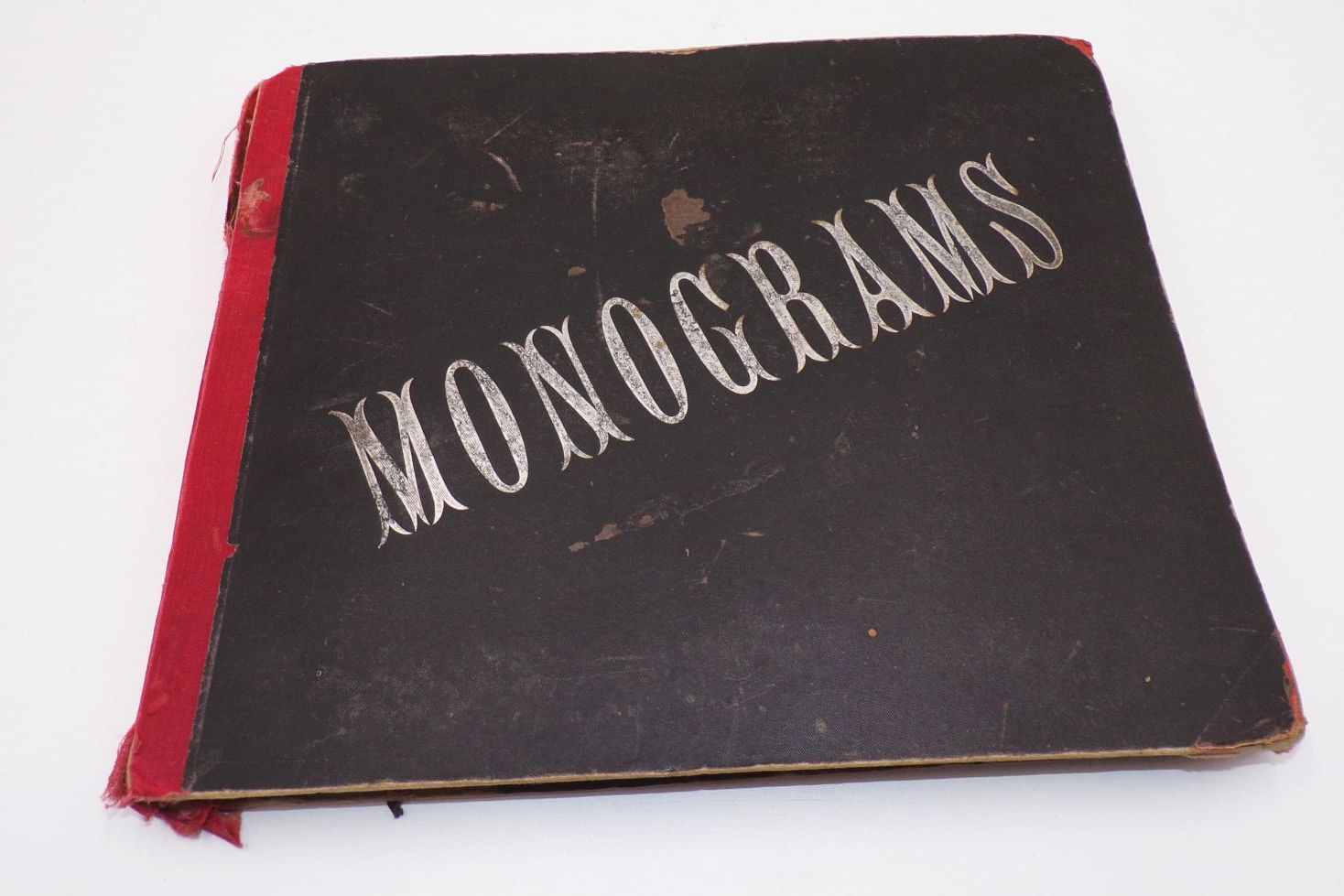 Monogramm Album um 1900 geprägte Papier Initialien 