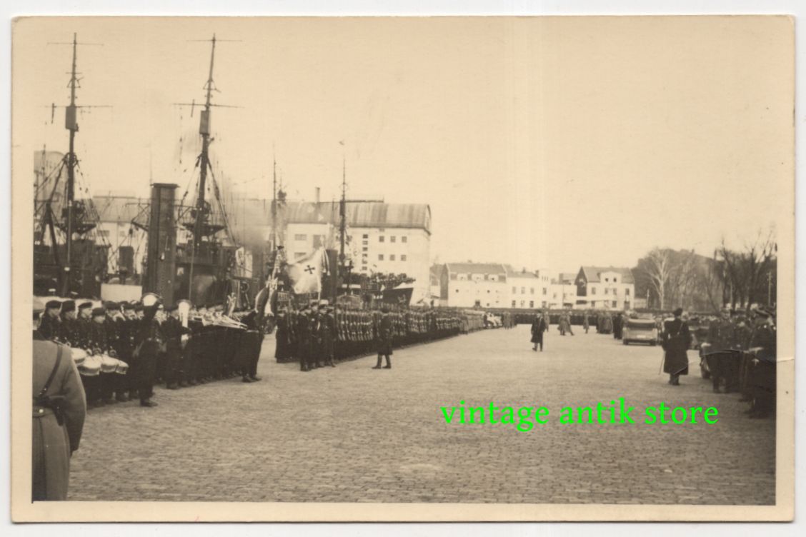 Foto Ak Memel Ostpreußen Soldaten Appell Hafen 1939