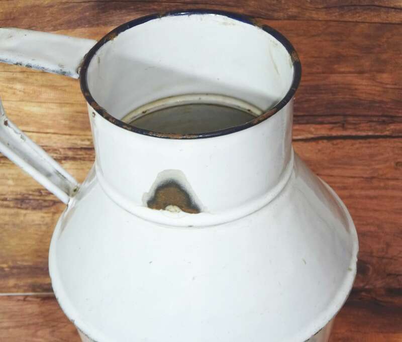 Alter Emaille Krug Wasserkrug Weiss Shabby Chic Landhaus Deko