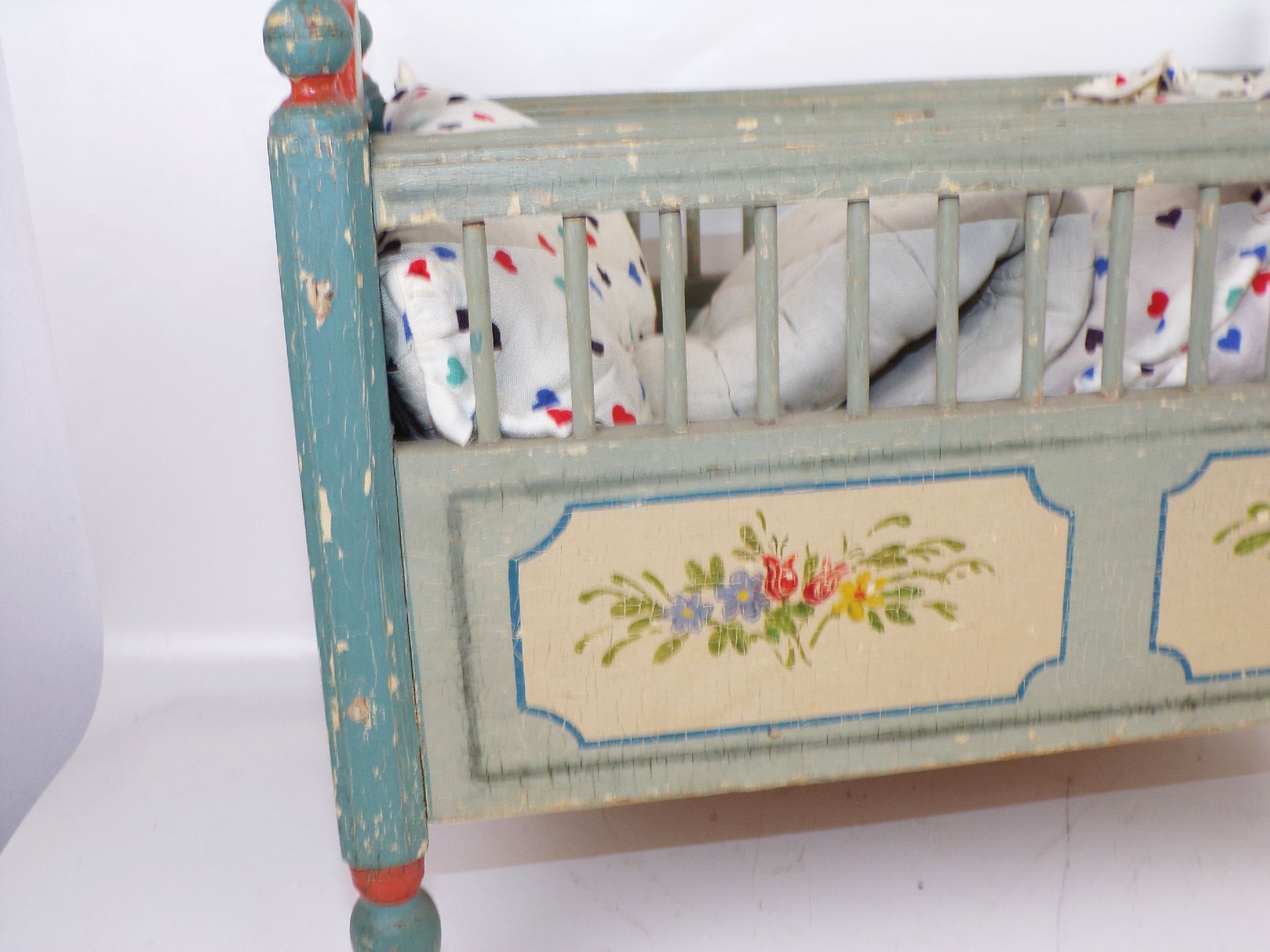 Altes Puppenbett Holz Bauernmalerei