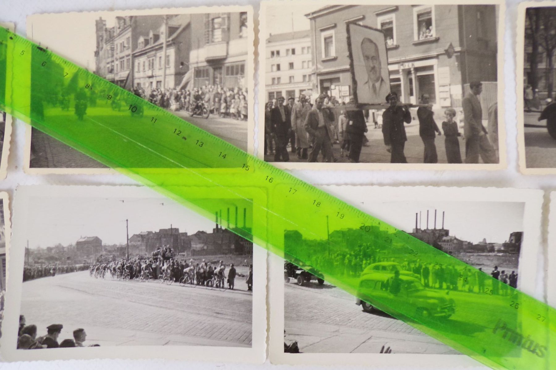 Konvolut Fotos Dresden Radrennen 1955 Sozialisten Banner Vintage DDR 