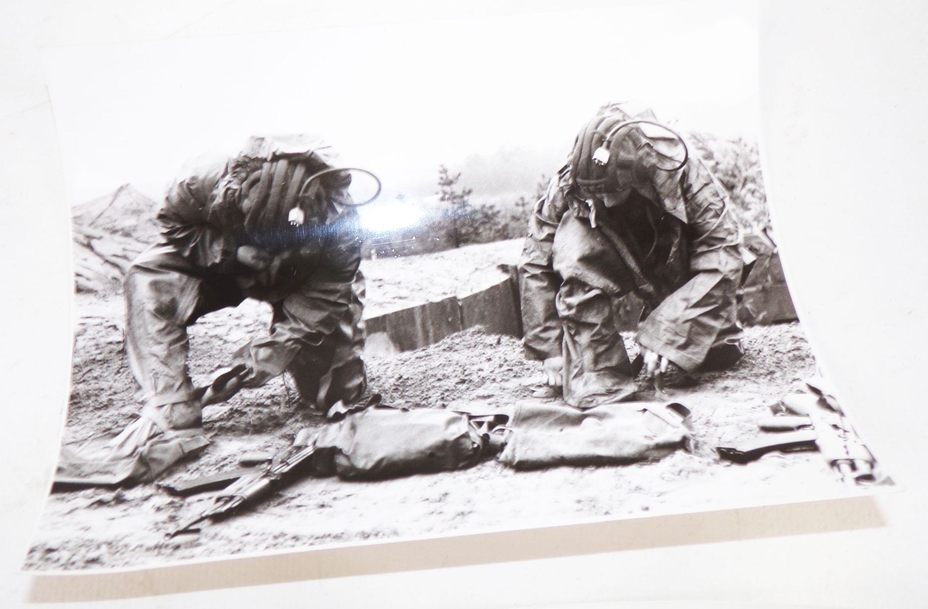 Konvolut NVA Fotos Panzer Technik Gasmasken KC Aufklärung ABC Abwehr 1970er 